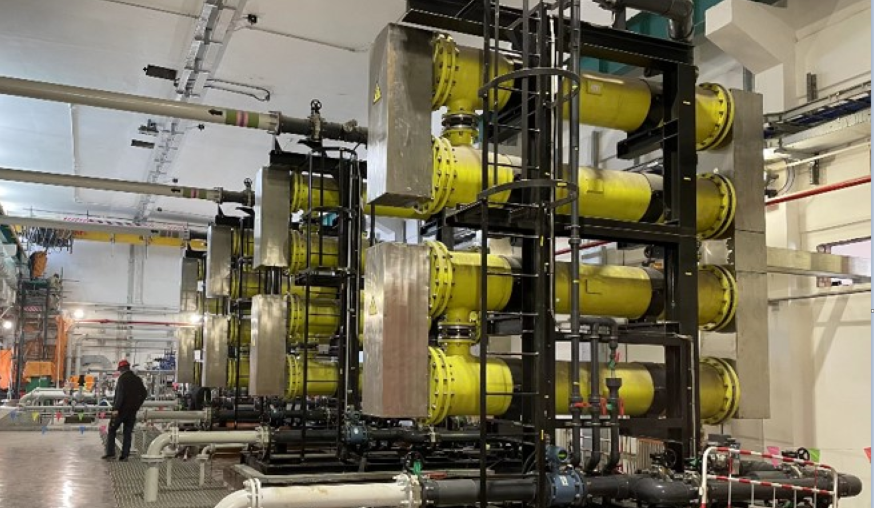 The electrolytic seawater hypochlorous acid generator produced by Bluewav