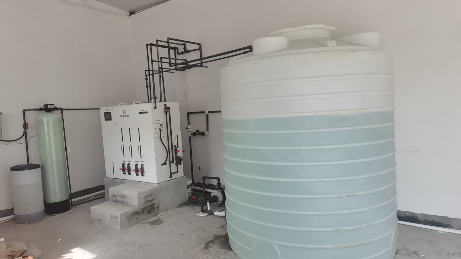 The innovative application and significant advantages of hypochlorous acid generators in the pre-prepared foods production and processing