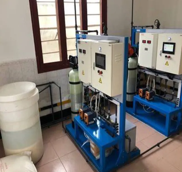 Cooling Tower Biocide: How High‑Strength Hypochlorite Controls Biofouling